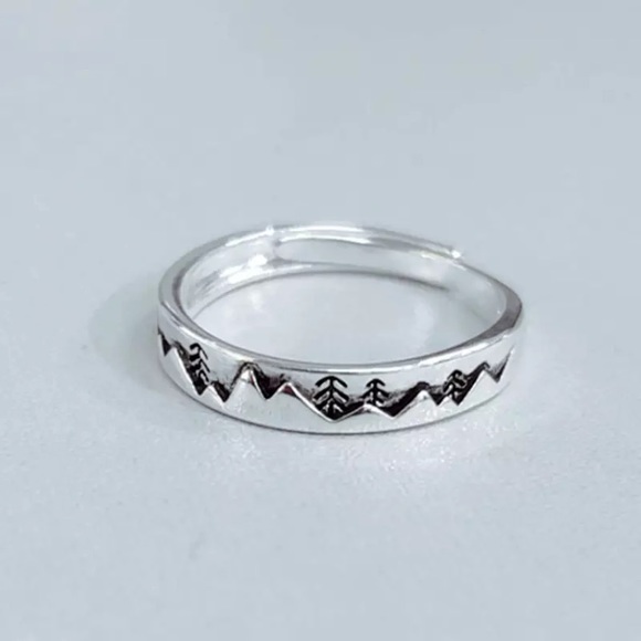 “Moving Mountains” Engraved Adventure Outdoors Forest Trees Silver Antique Ring - Picture 5 of 5